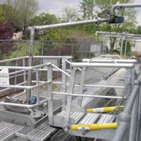 Supported_Boom_Style_Top_Loading_Arm (1)